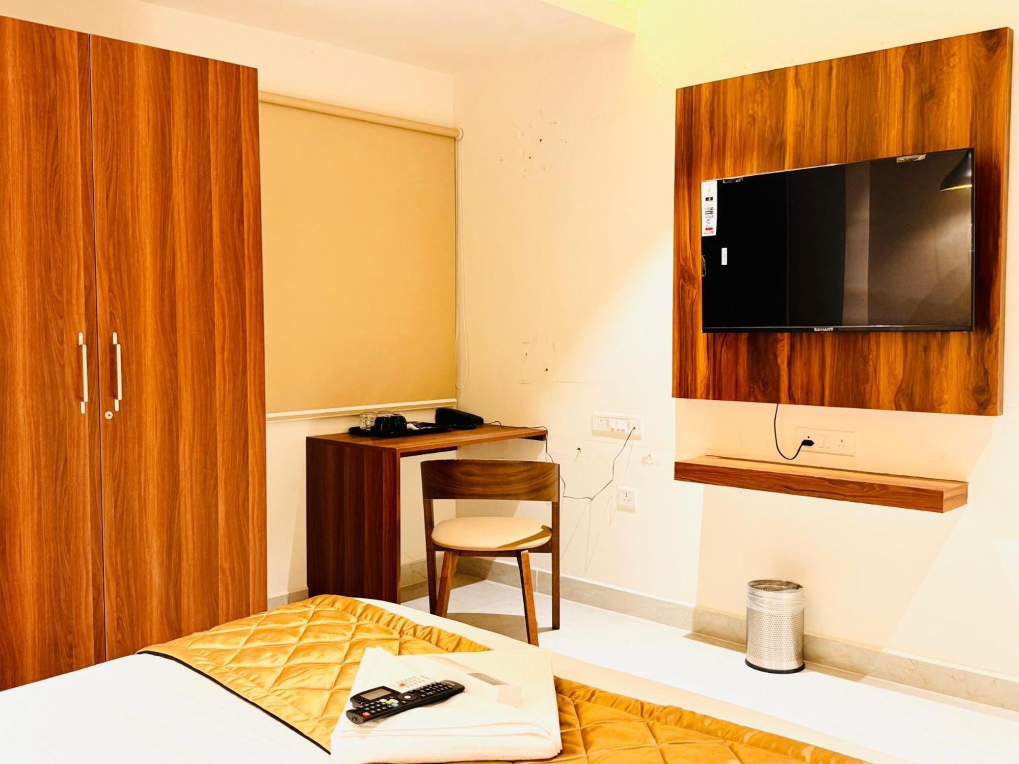 Hotel Star Avenue - Indiranagar 벵갈루루 외부 사진