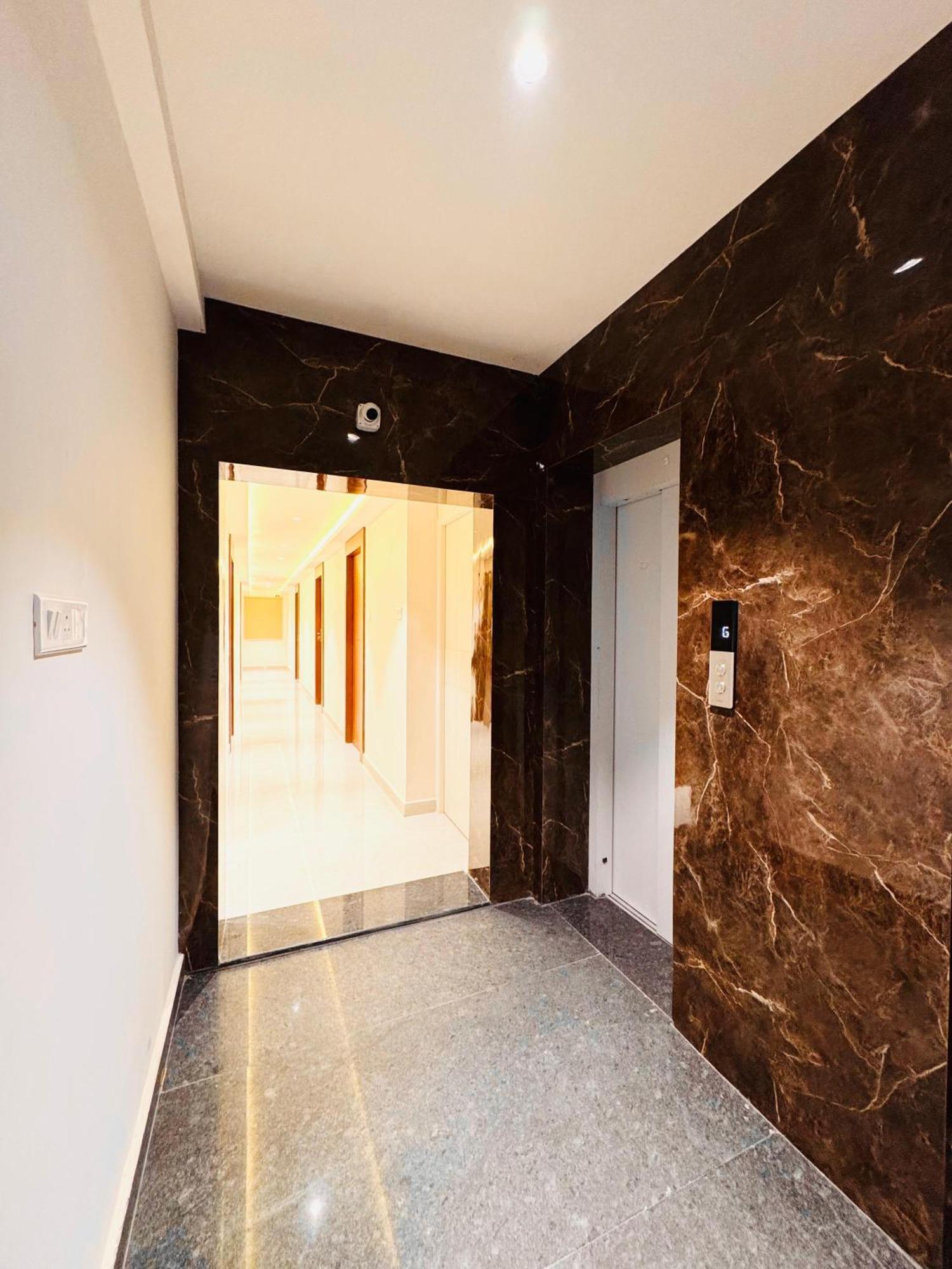 Hotel Star Avenue - Indiranagar 벵갈루루 외부 사진