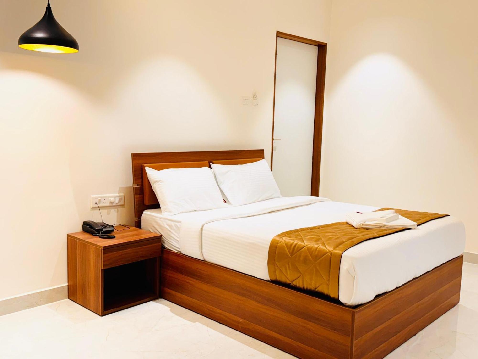 Hotel Star Avenue - Indiranagar 벵갈루루 외부 사진